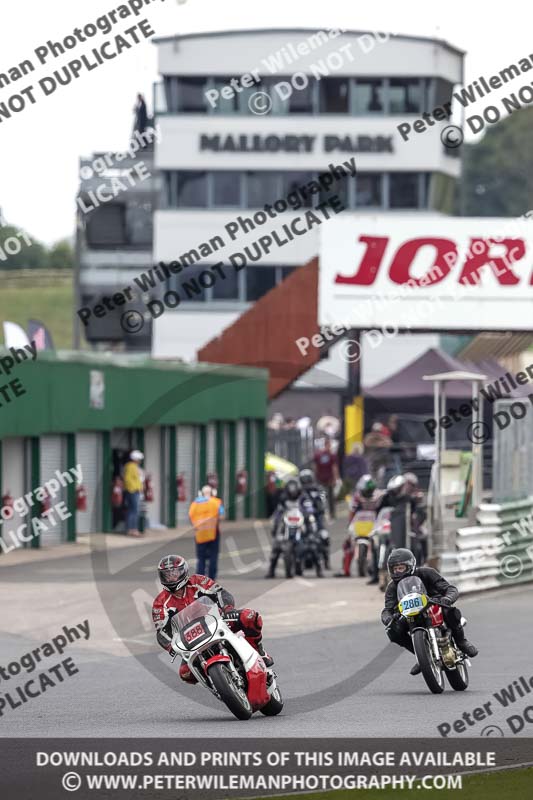 Vintage motorcycle club;eventdigitalimages;mallory park;mallory park trackday photographs;no limits trackdays;peter wileman photography;trackday digital images;trackday photos;vmcc festival 1000 bikes photographs